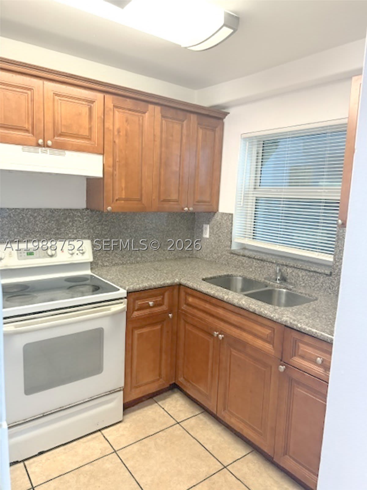 4415 W 10Th Ln – photo 1