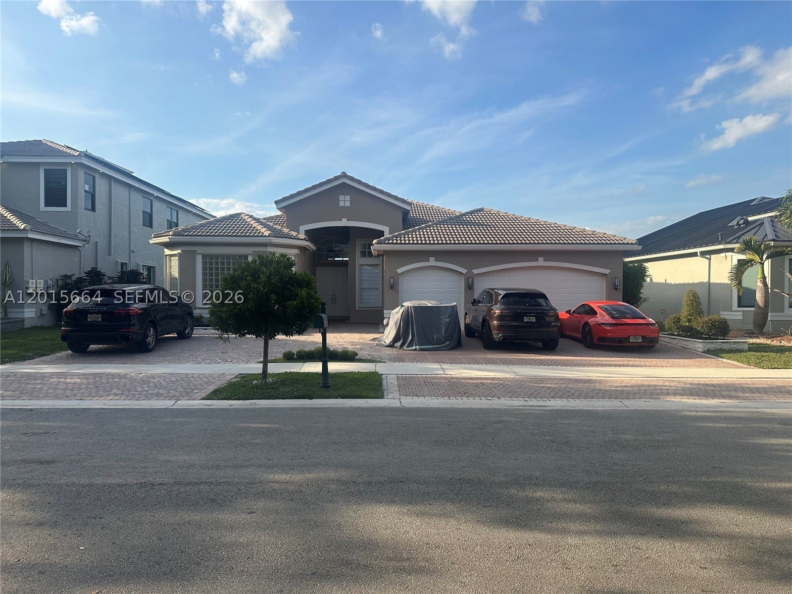 18571 Sw 44Th St – photo 1