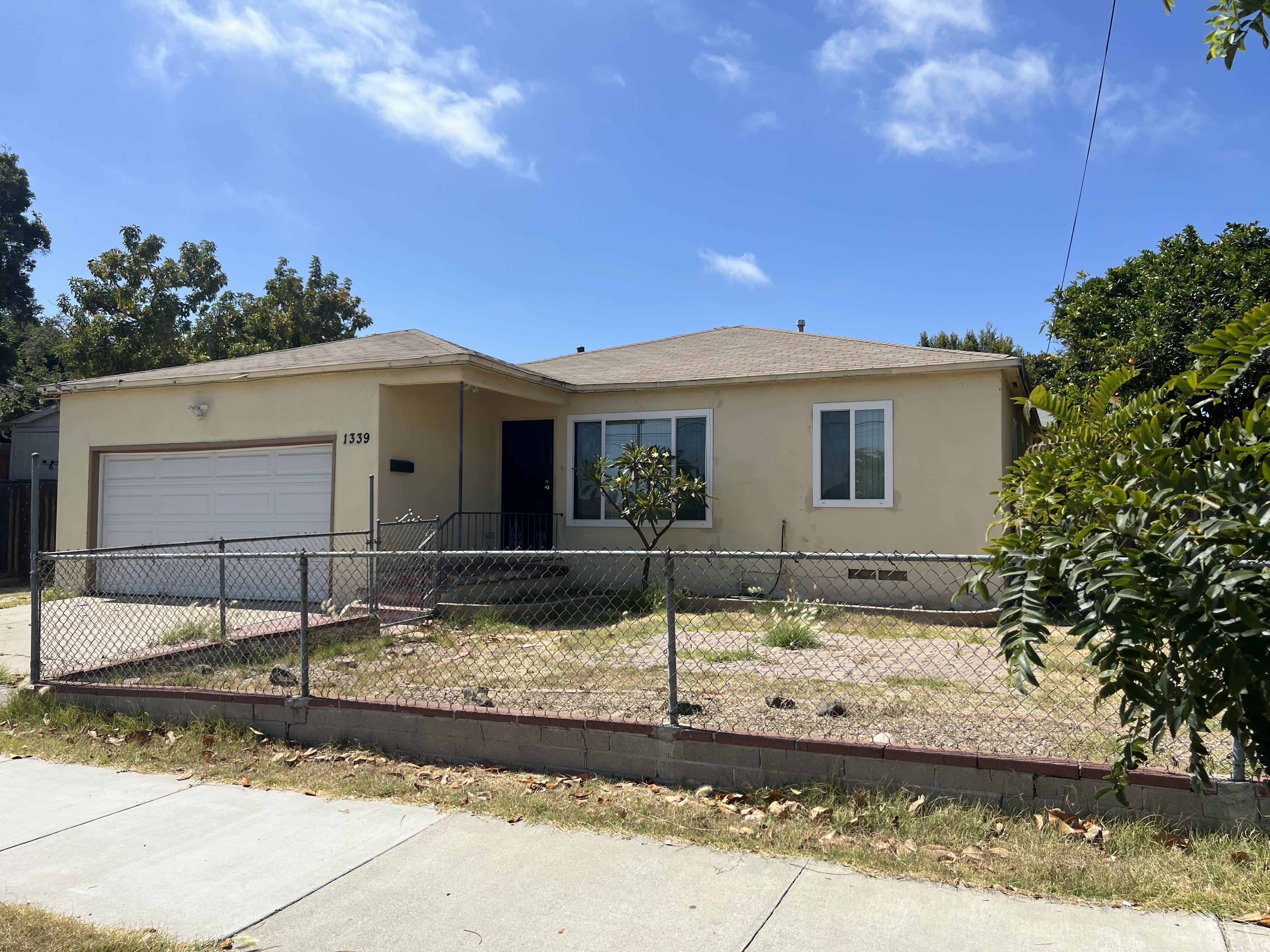 1339 E 4th St – photo 1
