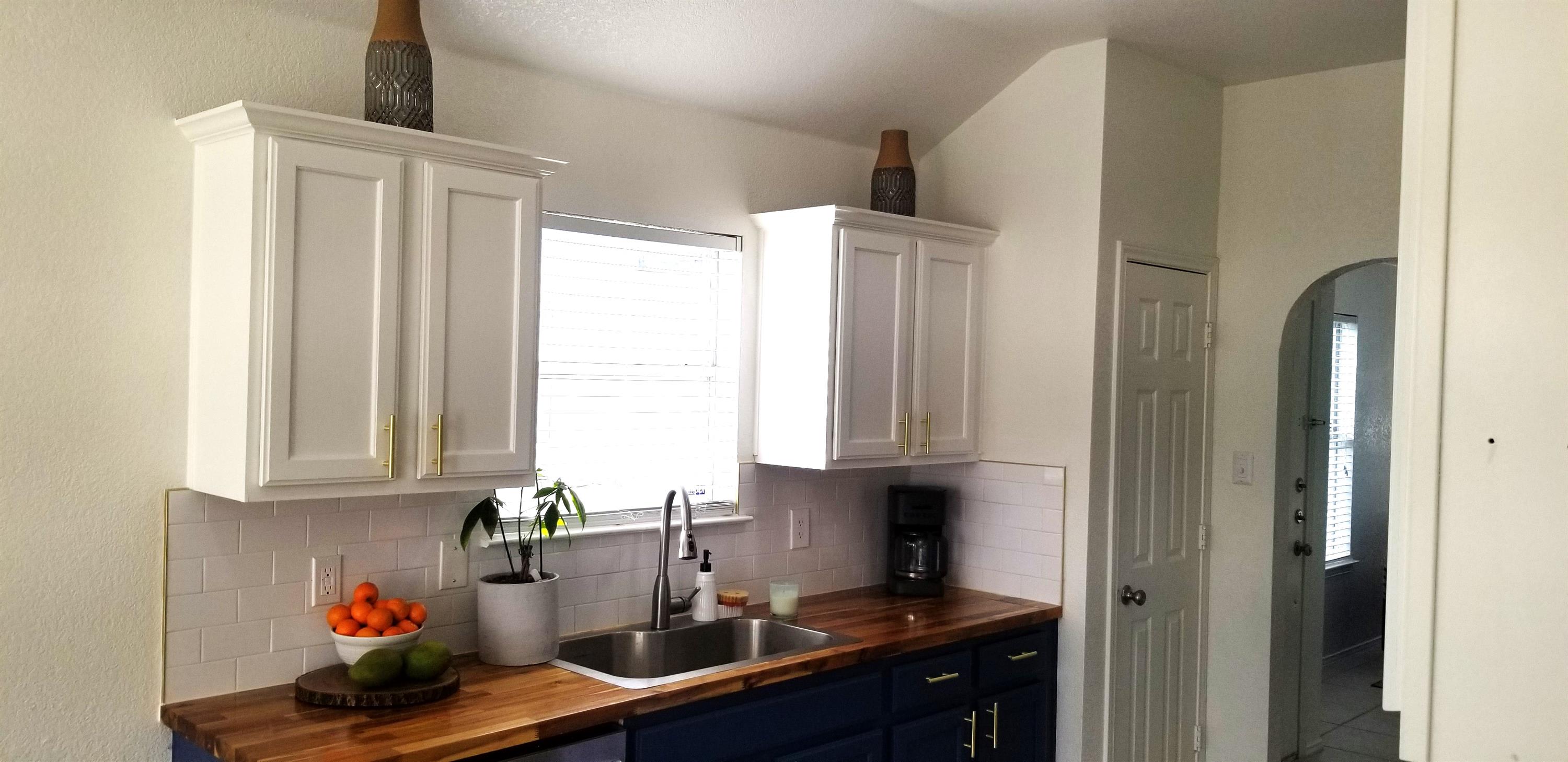2703 Blackburn – photo 1
