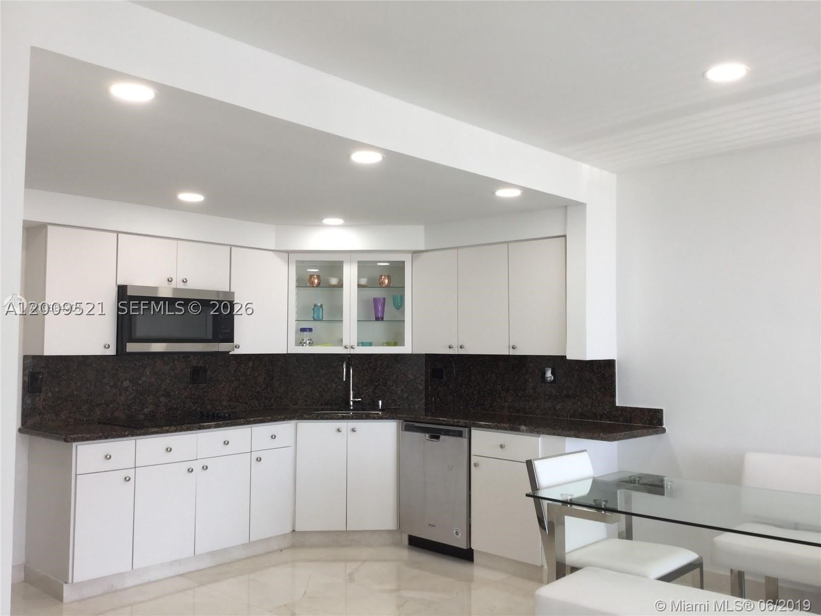 1408 Brickell Bay Dr – photo 1