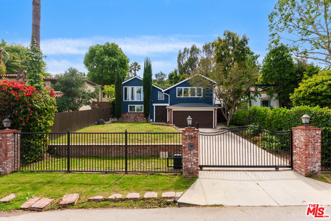 3740 Lankershim Boulevard – photo 1