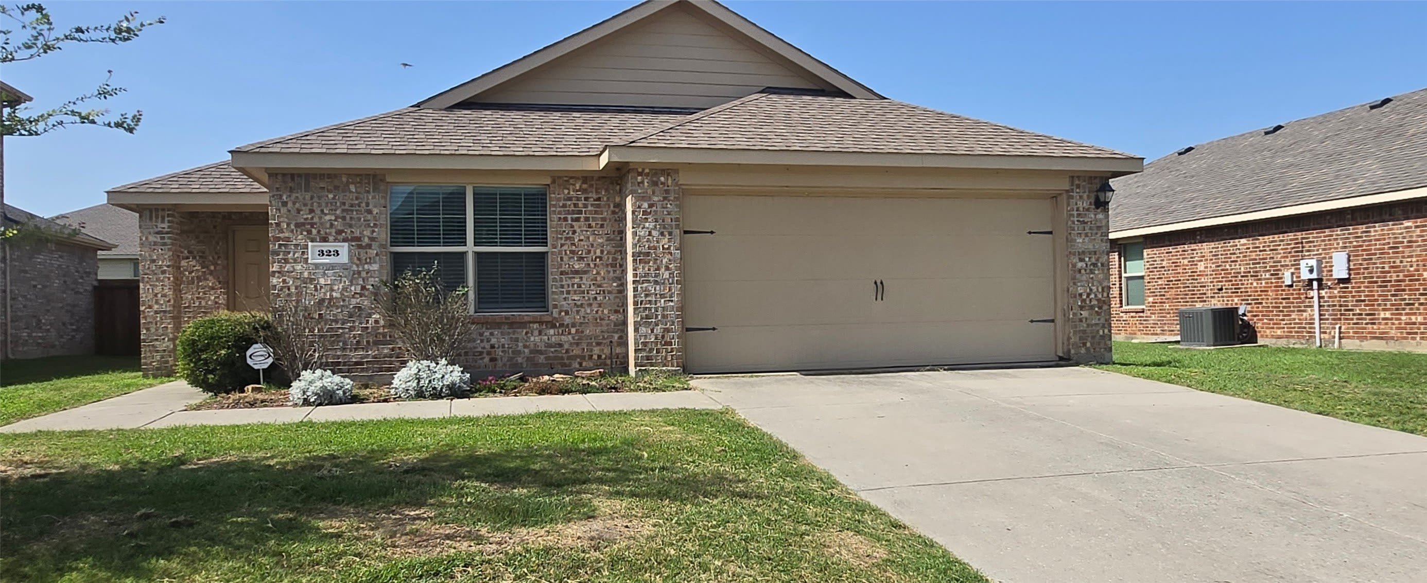 323 Vernon Street – photo 1