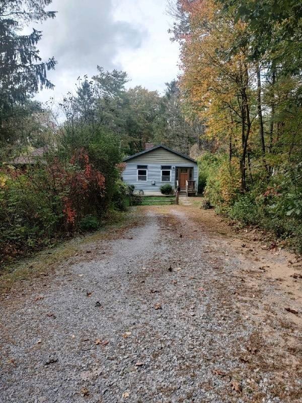 139 Traver Rd – photo 1 of 23