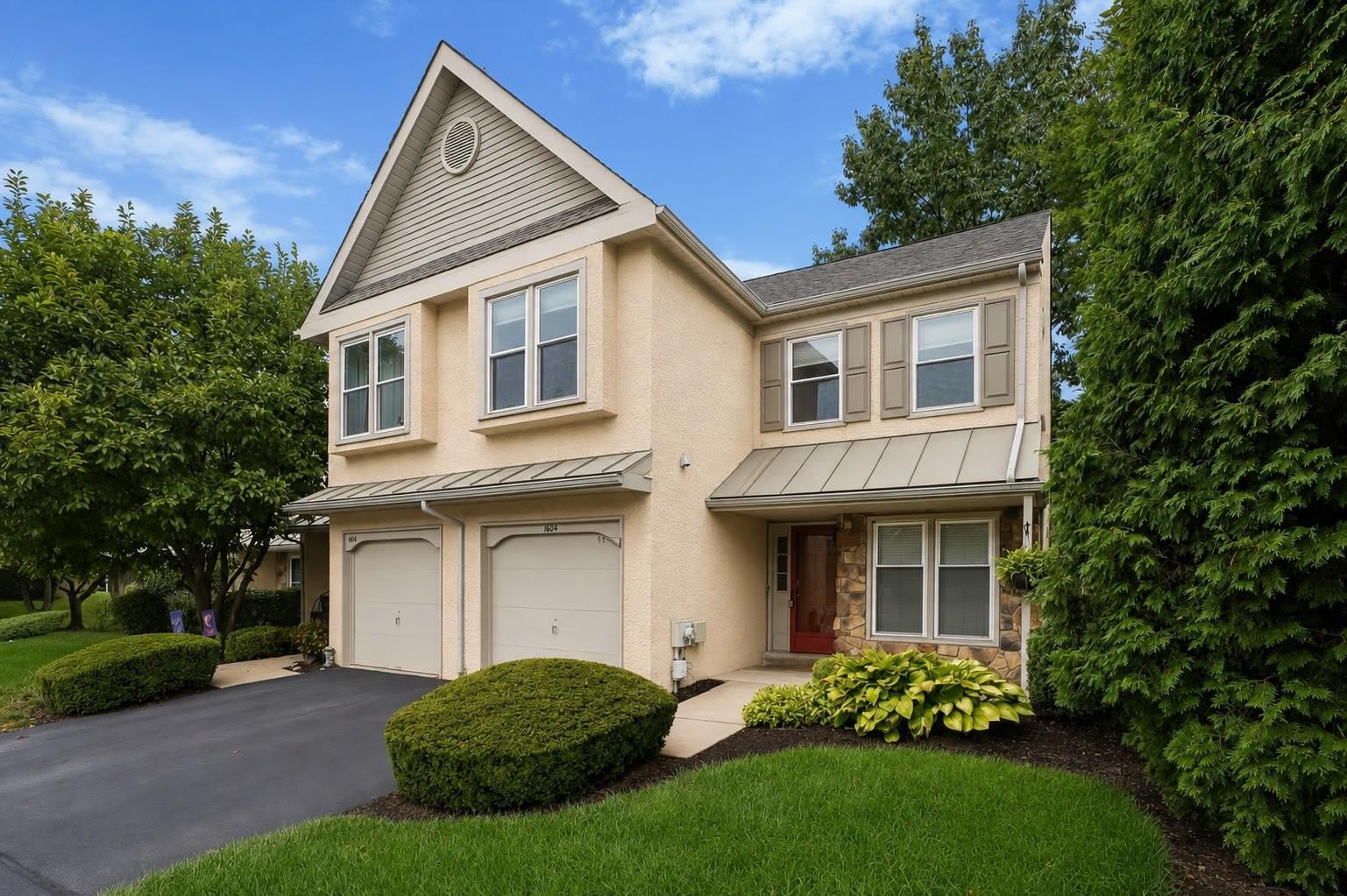 1604 COTSWALD Court – photo 1