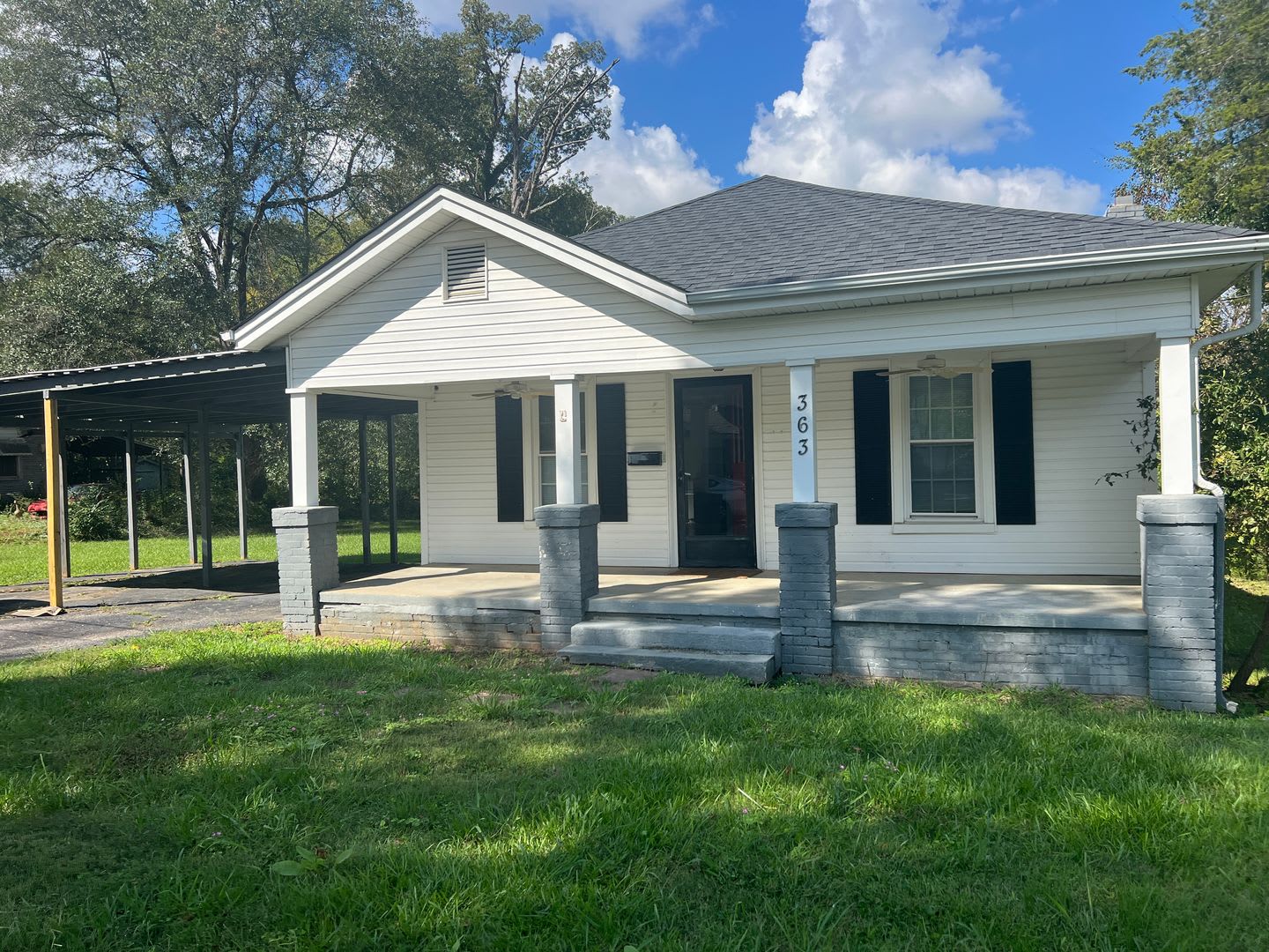 Available to show! – photo 1 of 10