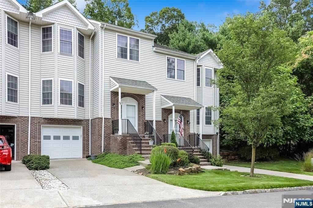 49 Rockcreek Terrace – photo 1 of 27