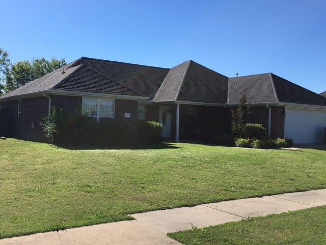 2402 Stonecrest Drive – photo 1 of 7
