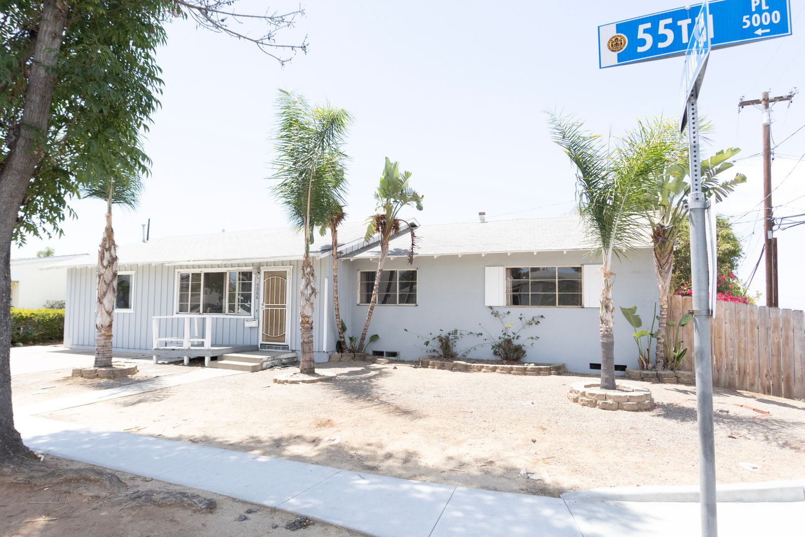 7 Bedroom 4 Bath Home a hop and a skip to campus- SPECIAL OFFER 15 DAYS FREE RENT DEC 2026 – photo 1