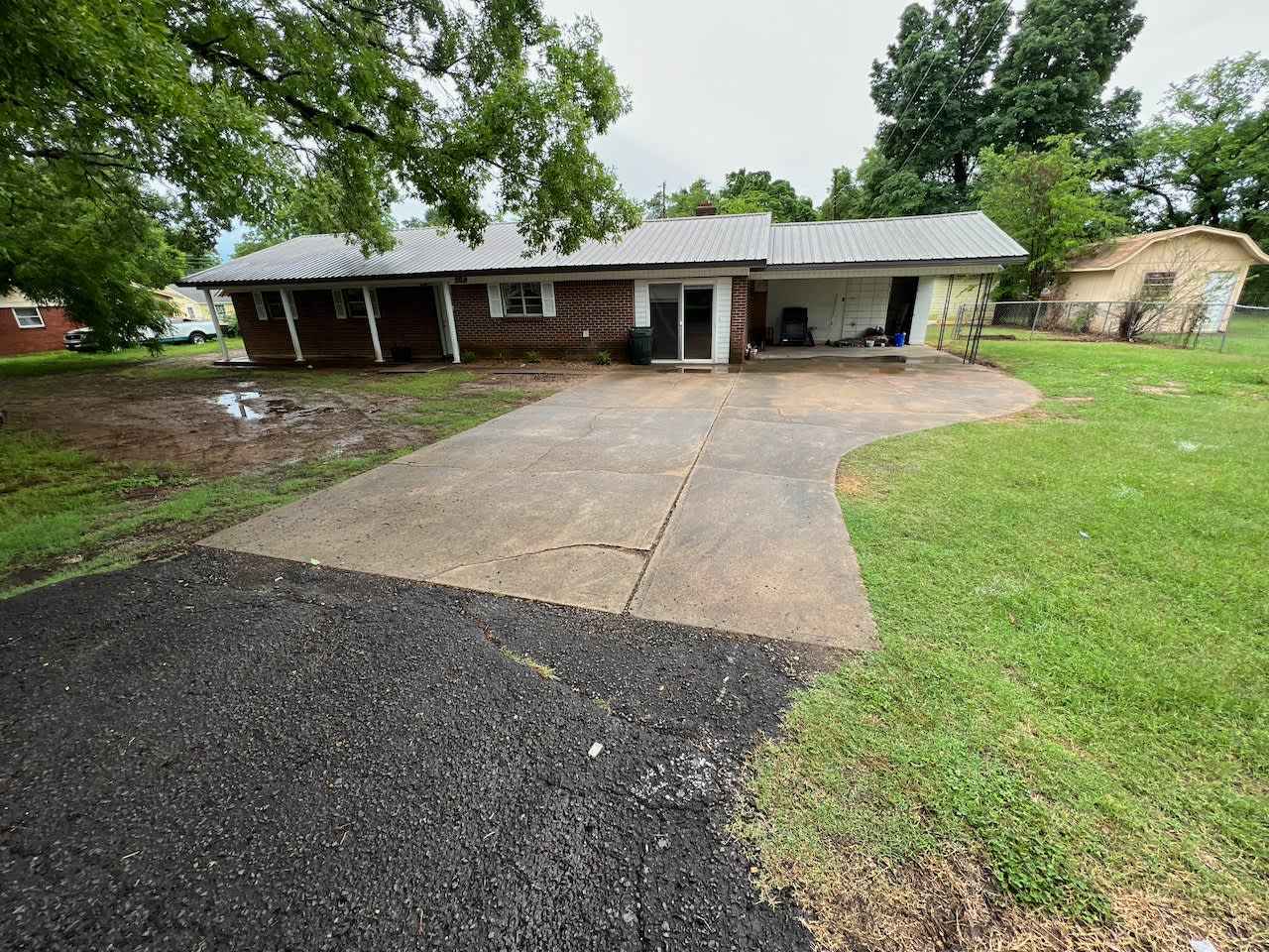 309 Stadium Dr – photo 1 of 20