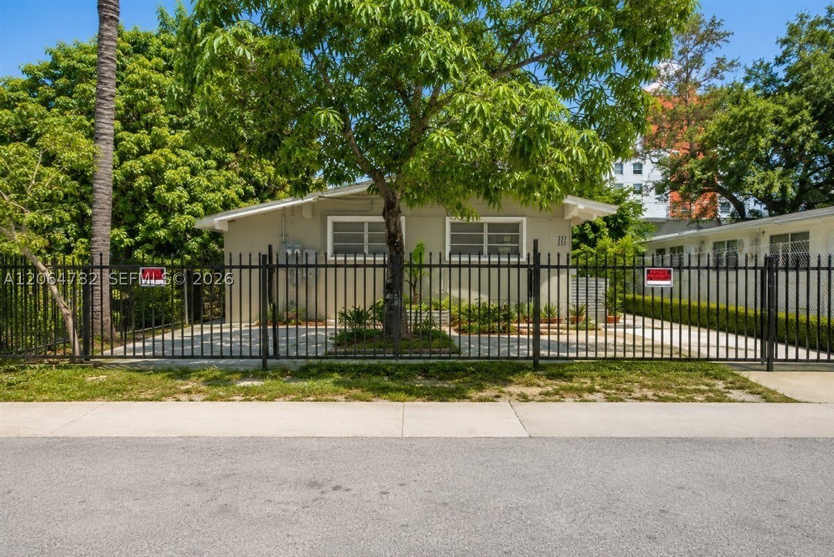 355 NE 55th Ter – photo 1