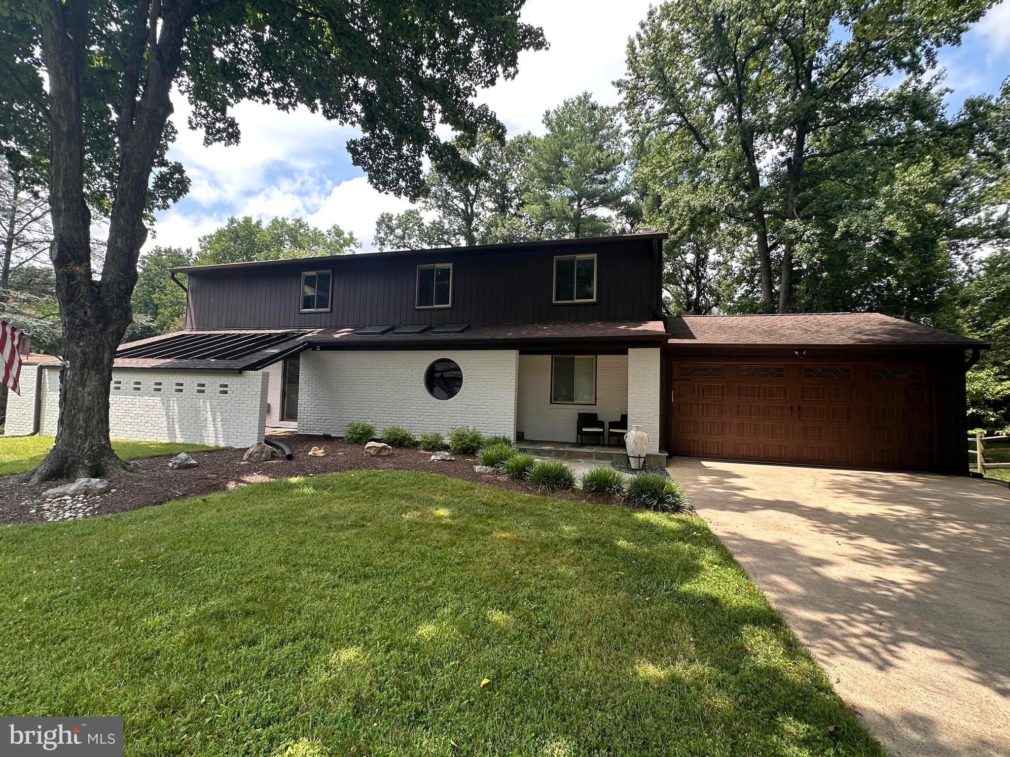 6005 NEILWOOD – photo 1 of 64