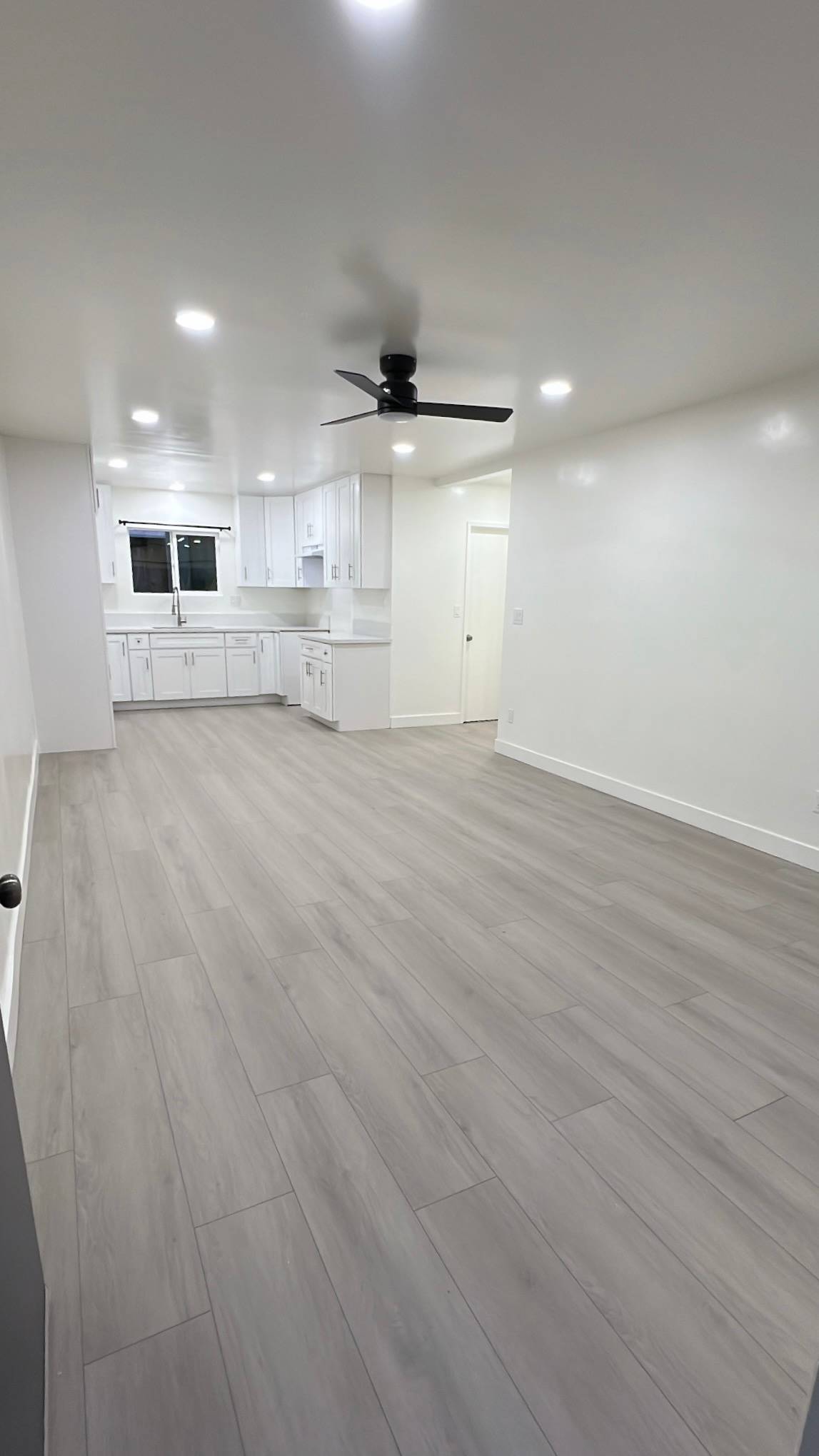 14038 Kornblum Avenue – photo 1 of 51