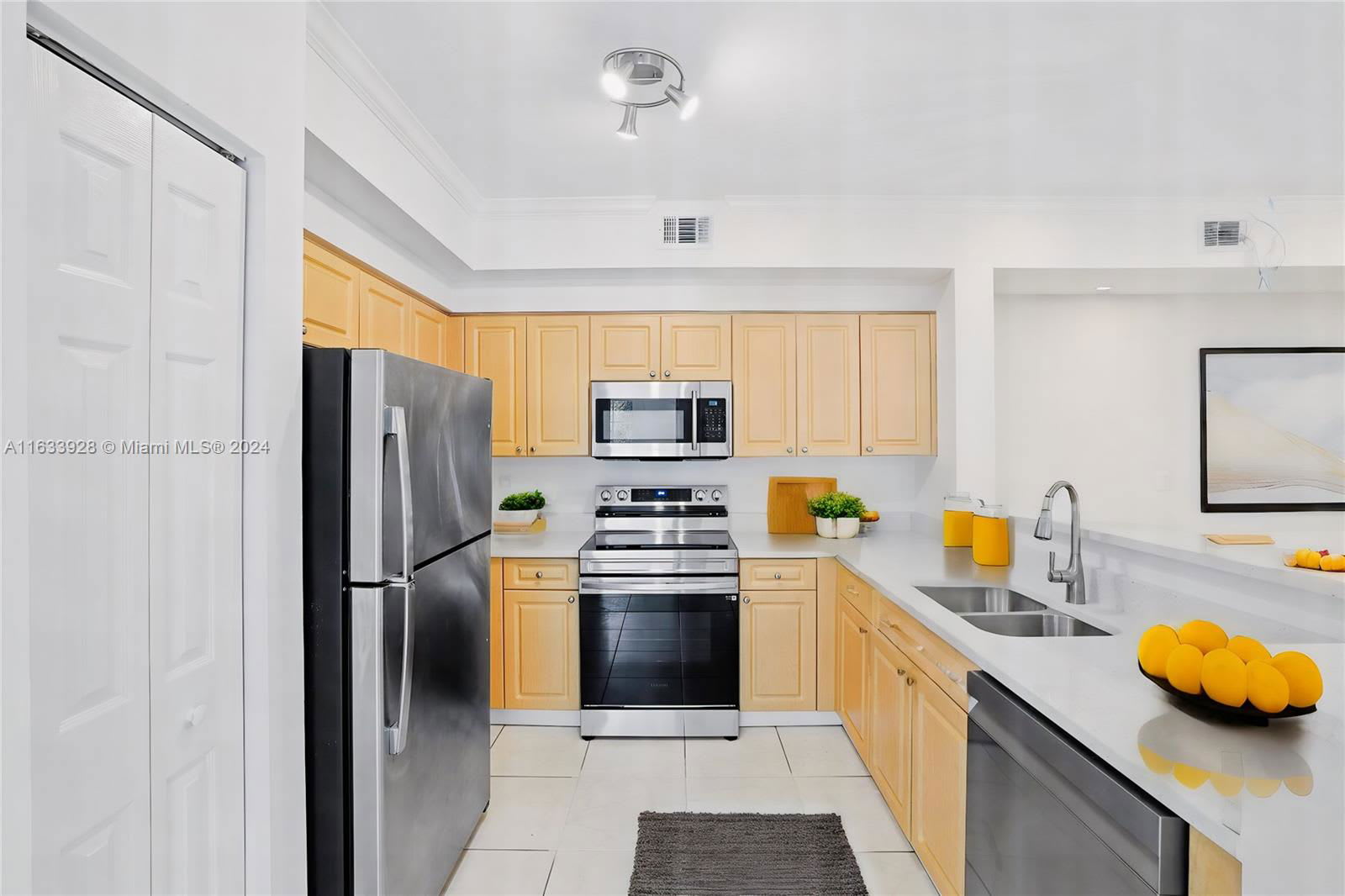 6831 Southwest 44th Street – photo 1