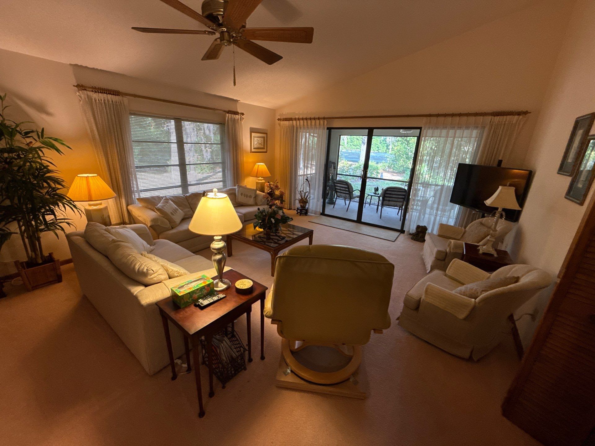 117 Golfview Dr – photo 1 of 22