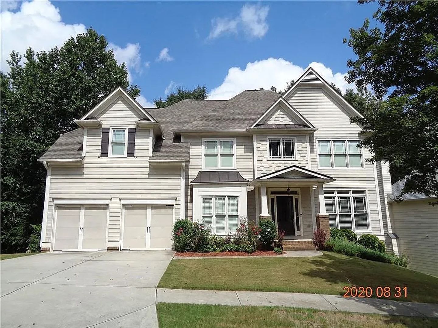 Room in 5 Bedroom Home in Buford – photo 1