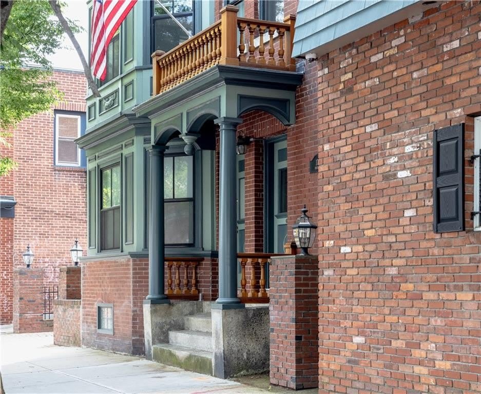 174 Broadway – photo 1