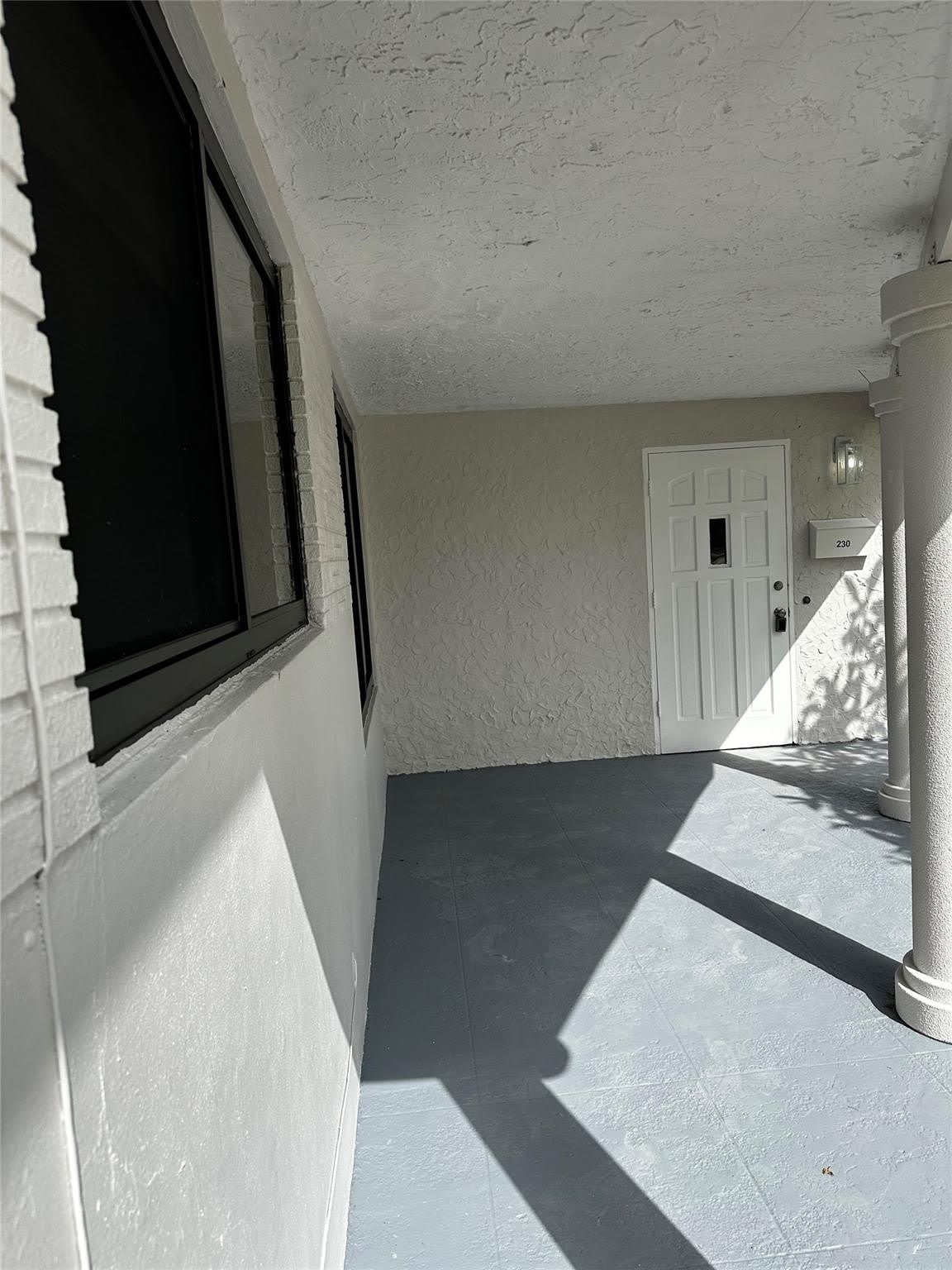 230 NE 21st Street – photo 1
