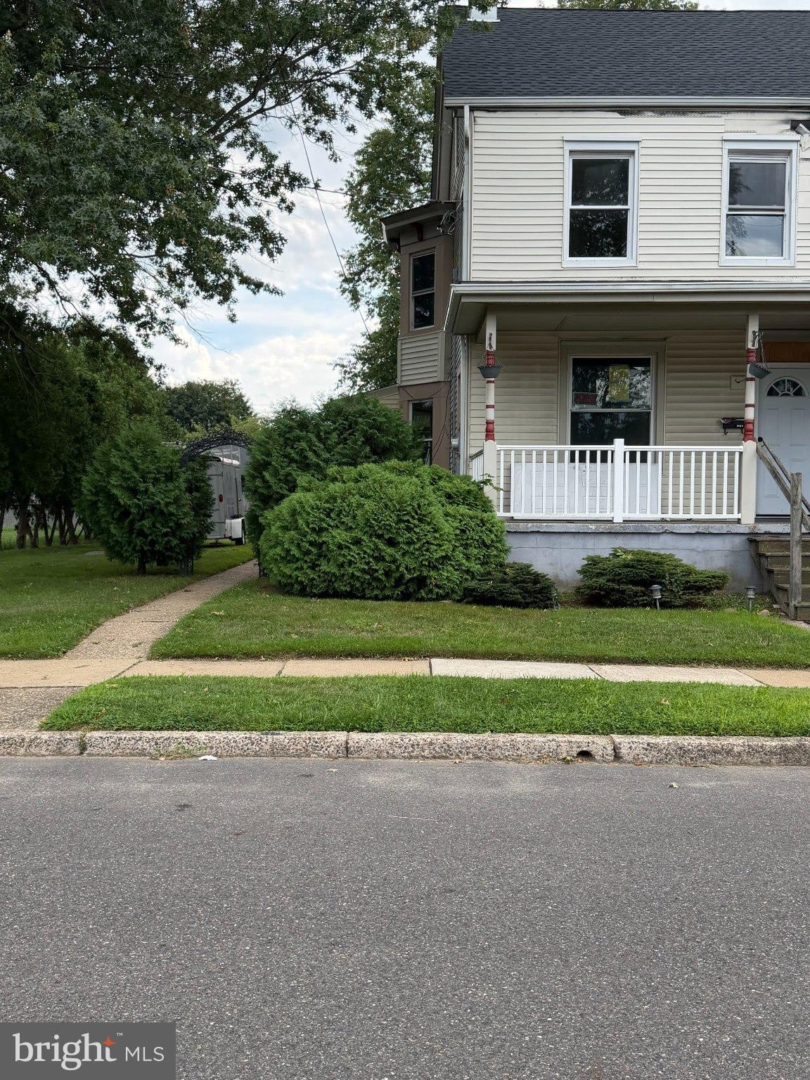 332-0 W 3RD Street