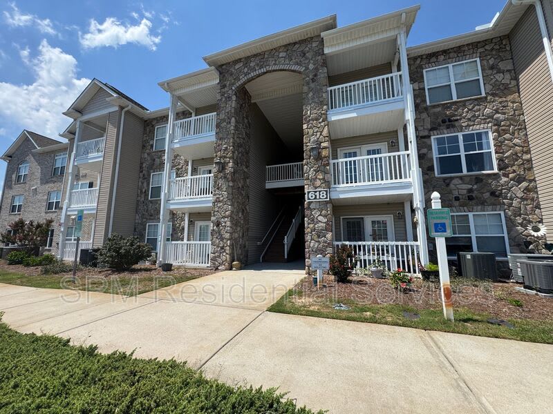 618 Condo Club Drive – photo 1 of 23