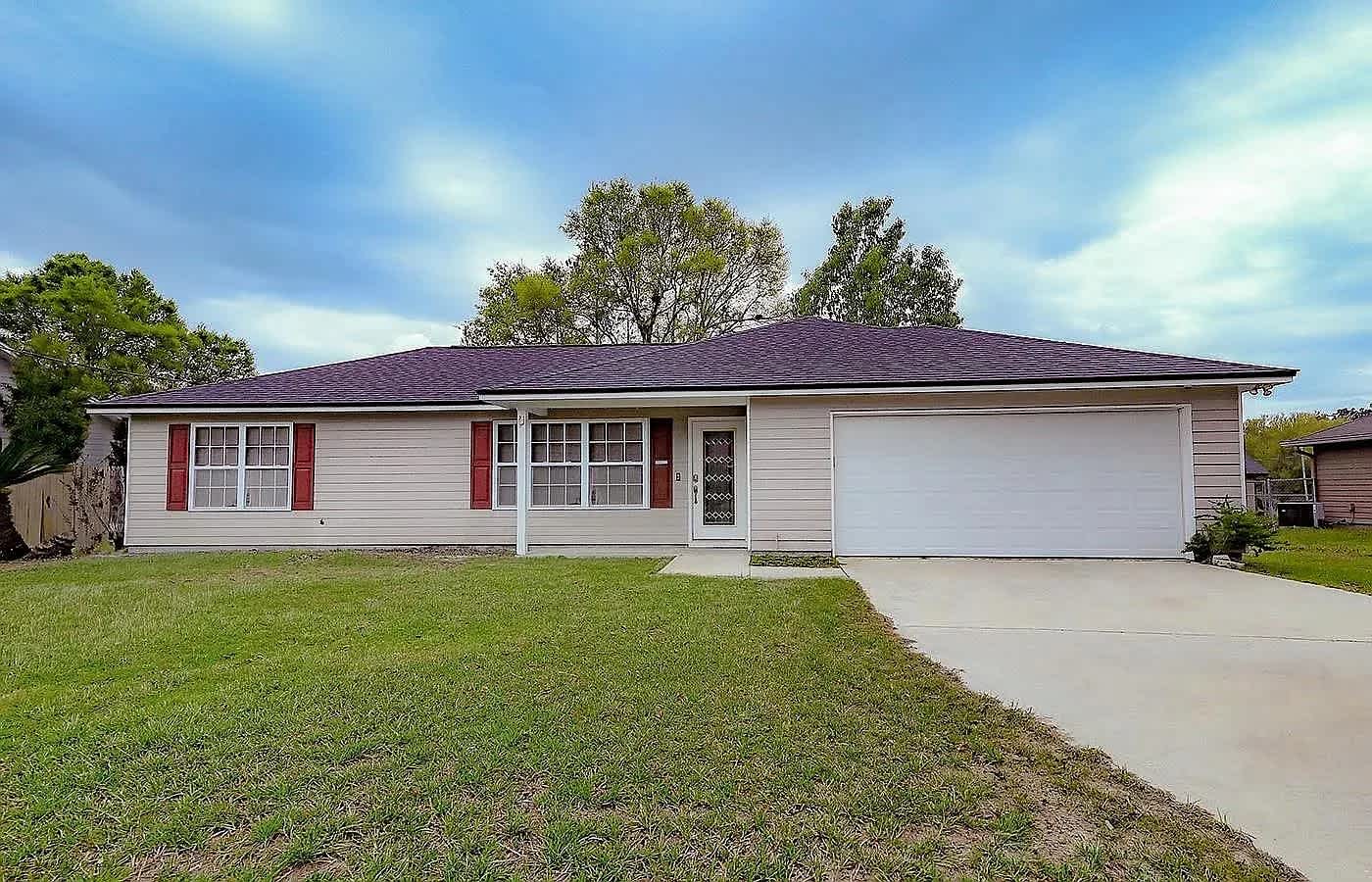 31 Stevens Drive – photo 1 of 16