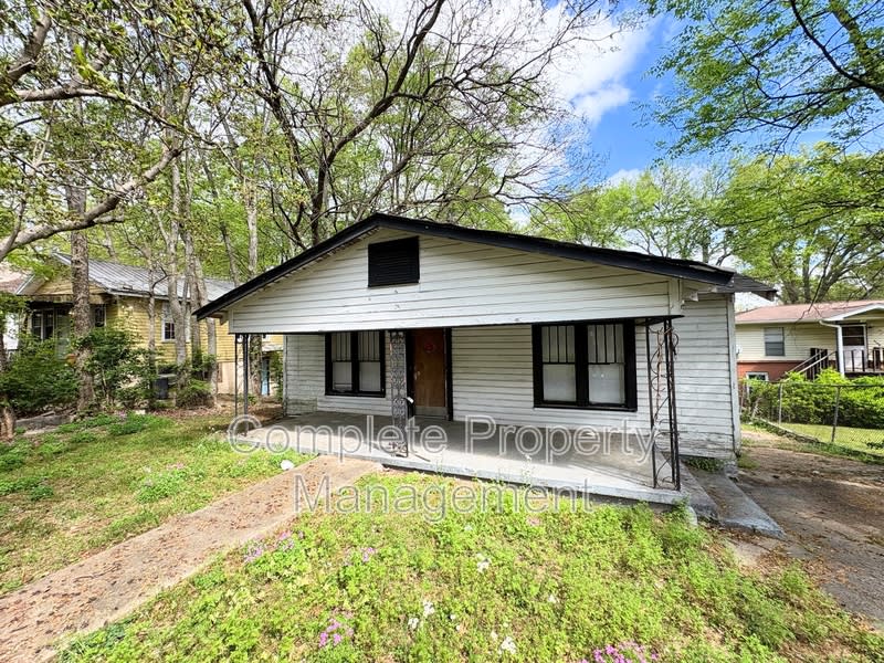 1015 11th Street North – photo 1 of 8