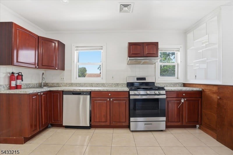 122 S Lincoln Ave – photo 1 of 35