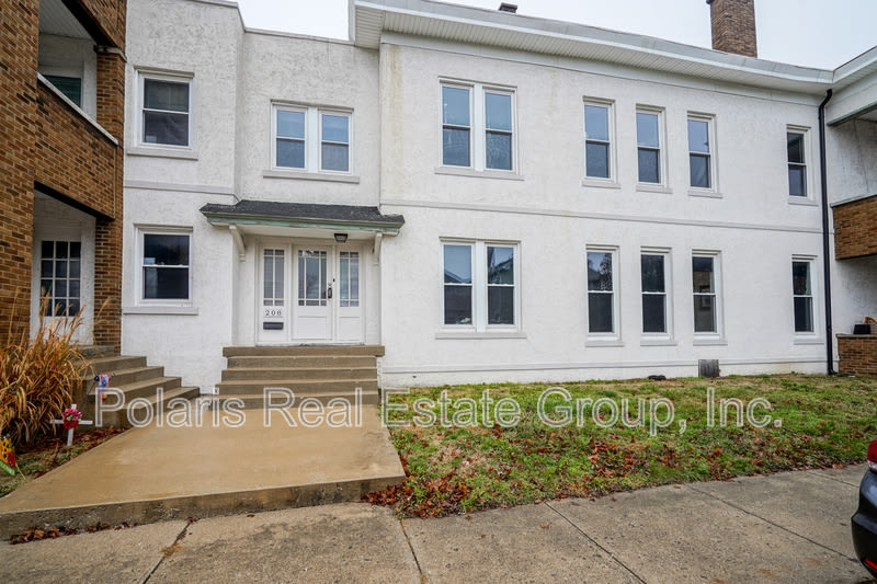 208 W Williams St – photo 1 of 24