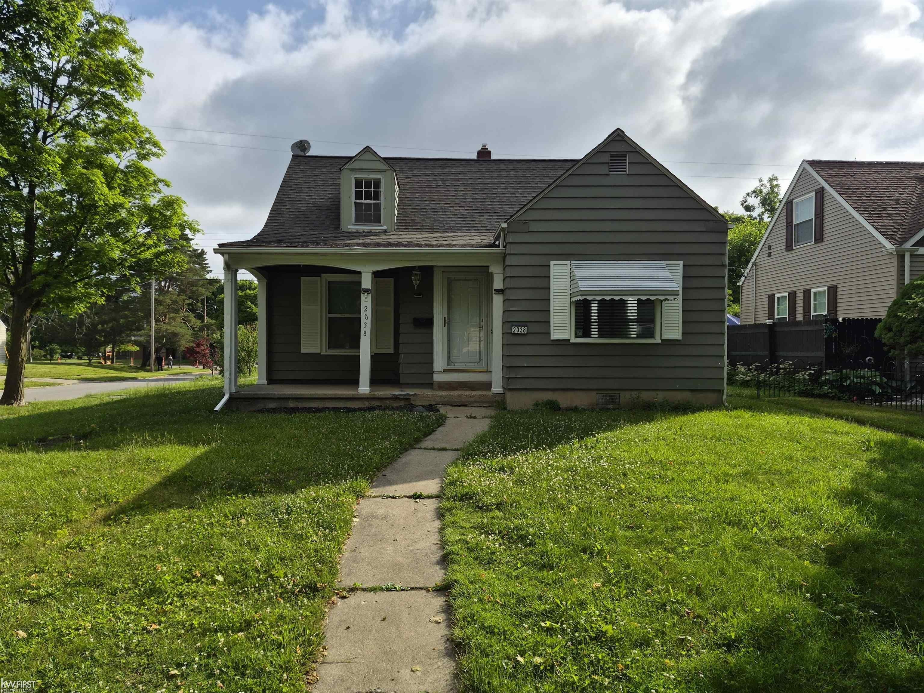 2038 Copeman Boulevard – photo 1