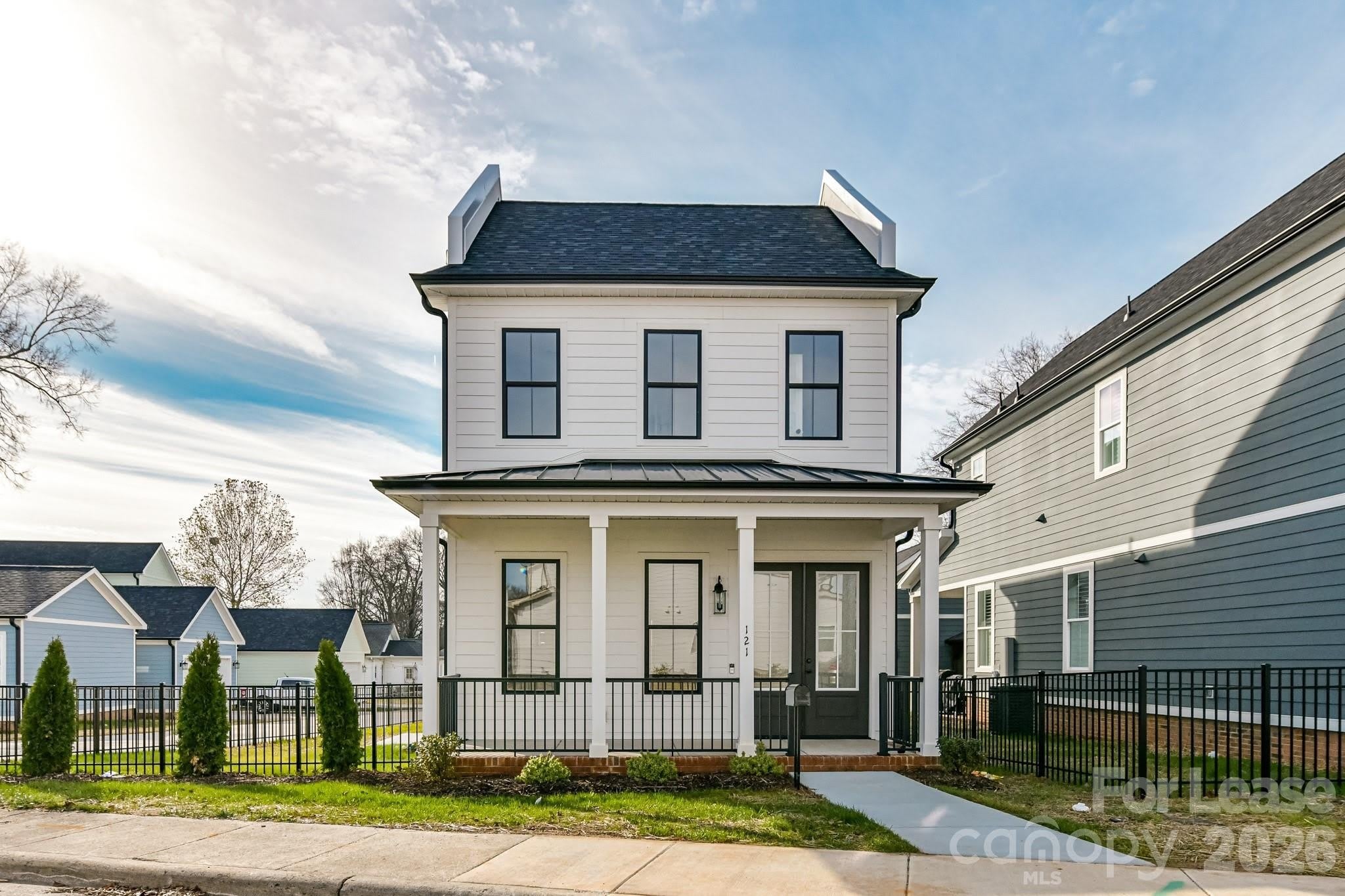 121 W F Street – photo 1