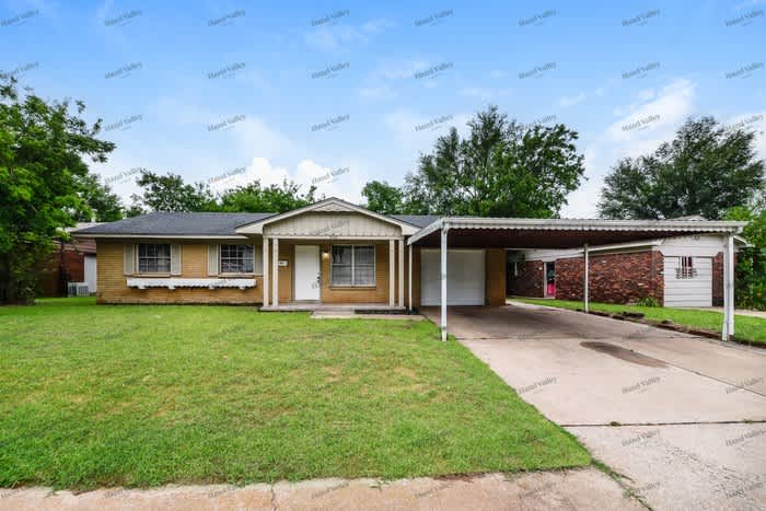 900 Northeast Katherine Place – photo 1