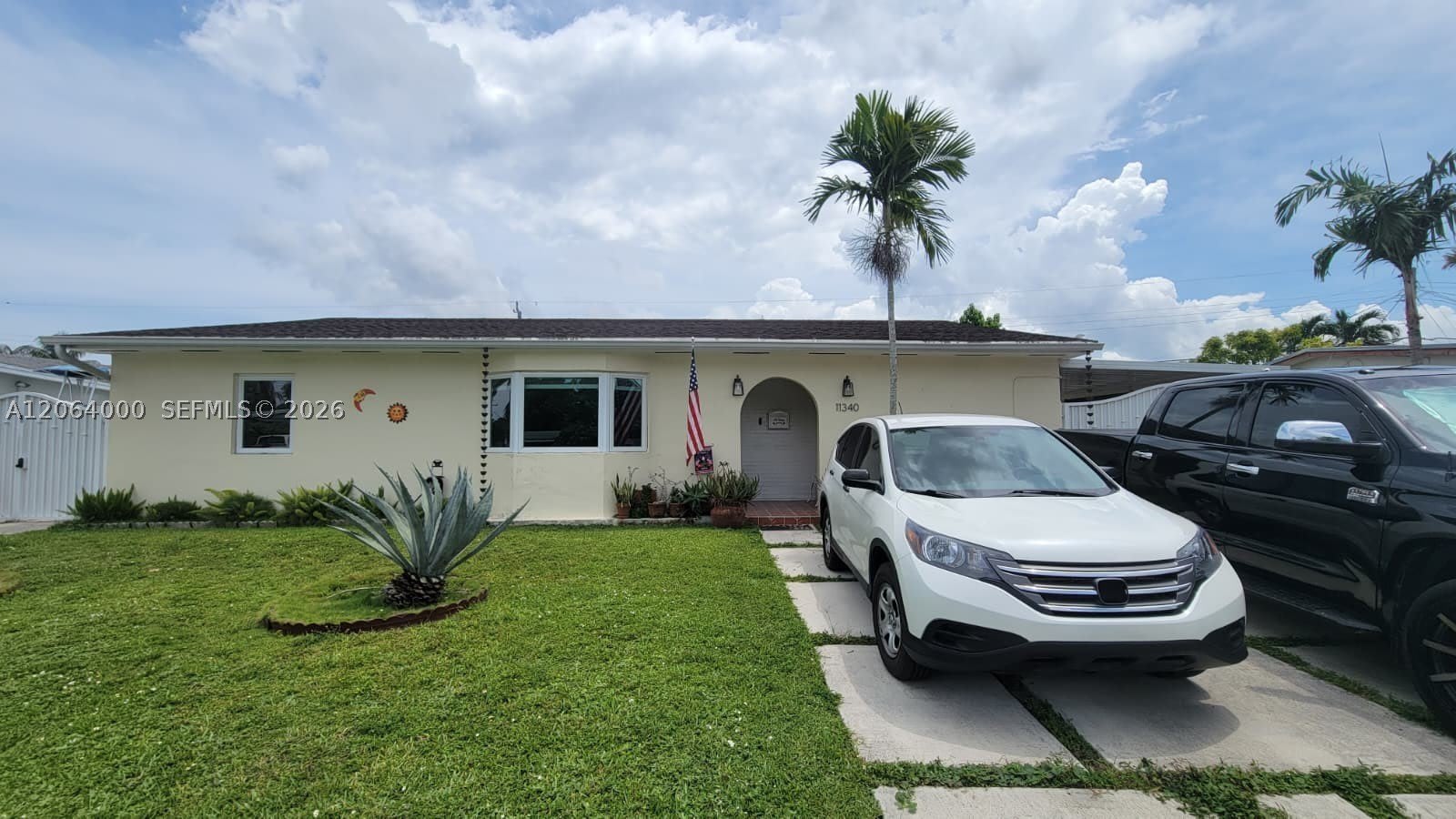 11340 SW 48th St – photo 1 of 14