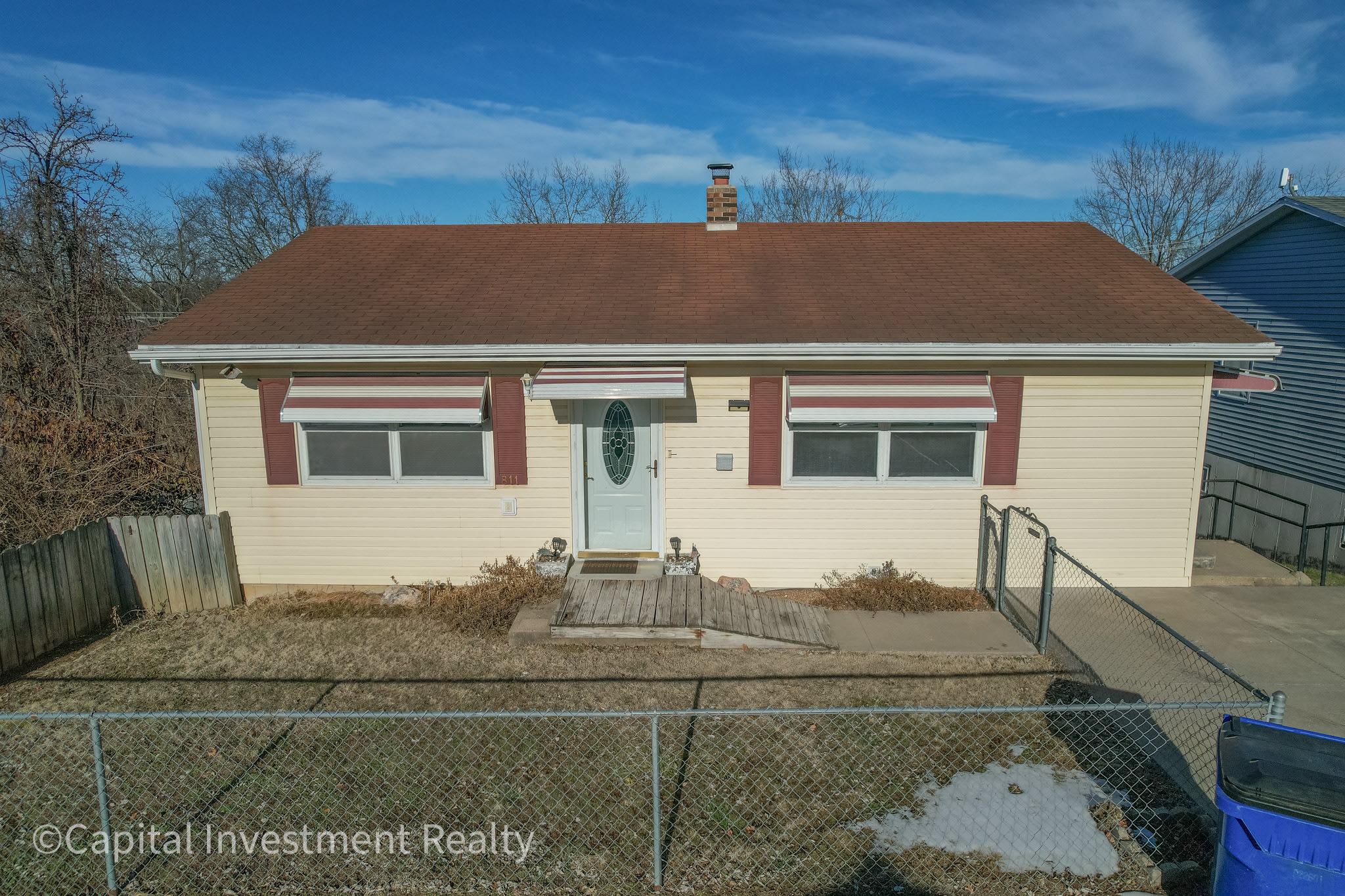 811 East Lincoln Street – photo 1 of 31
