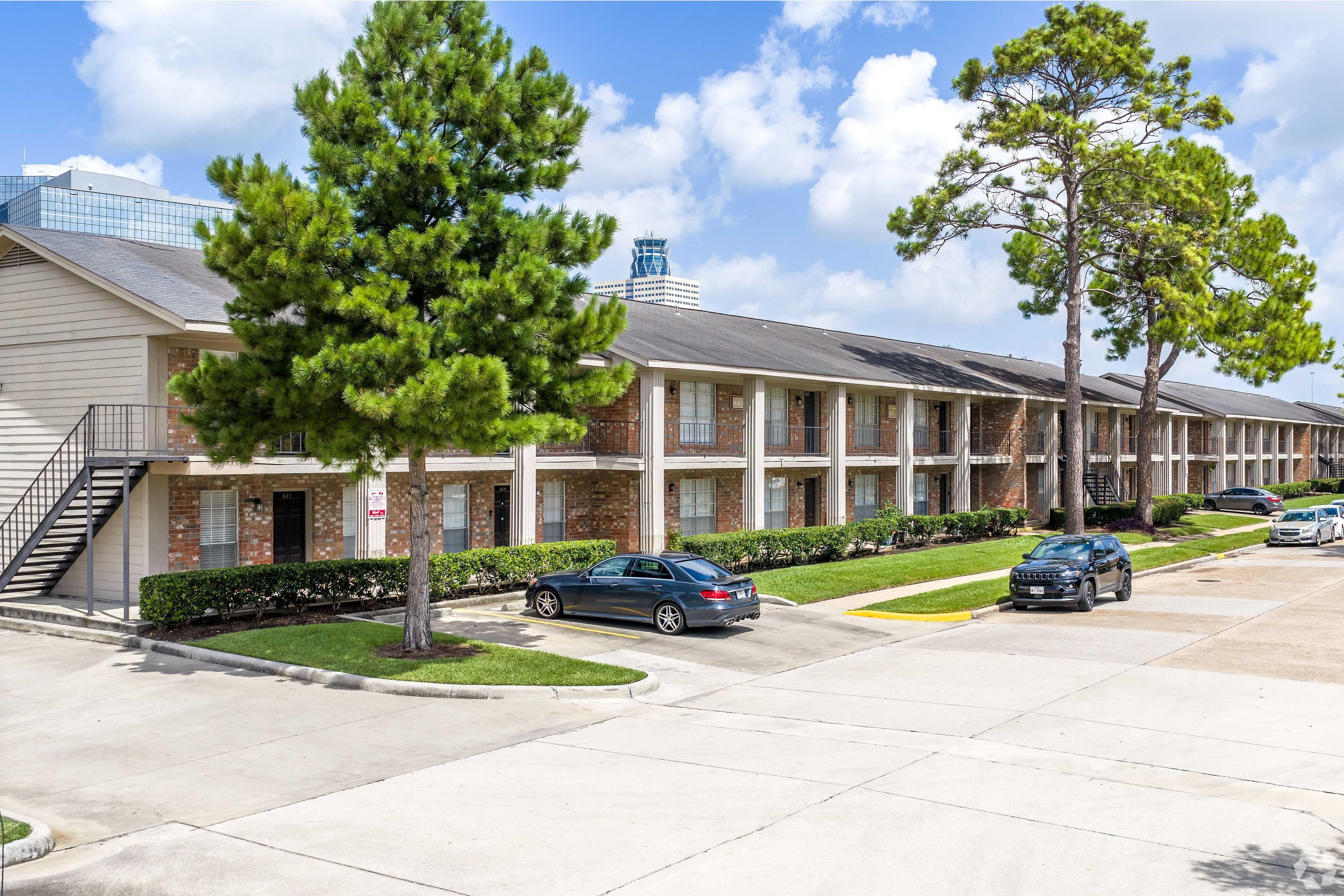 Memorial City Apartments – photo 1