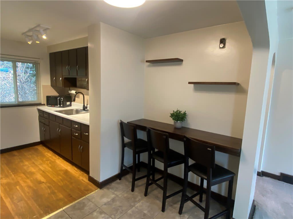 91 N Starr Ave – photo 1 of 16