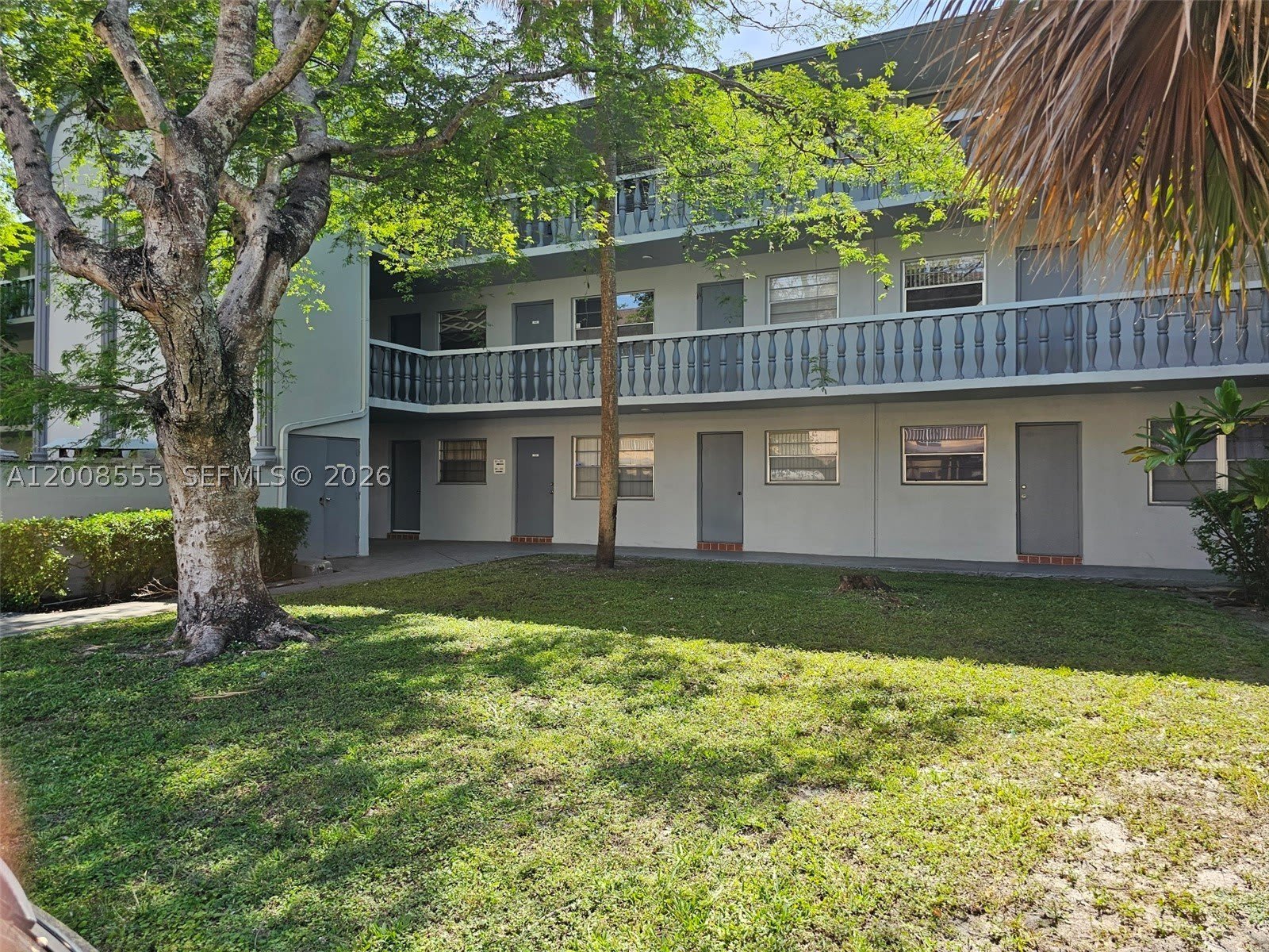 900 Tallwood Ave – photo 1