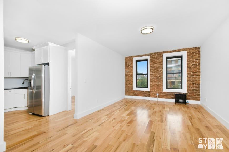 400 Clinton Ave – photo 1