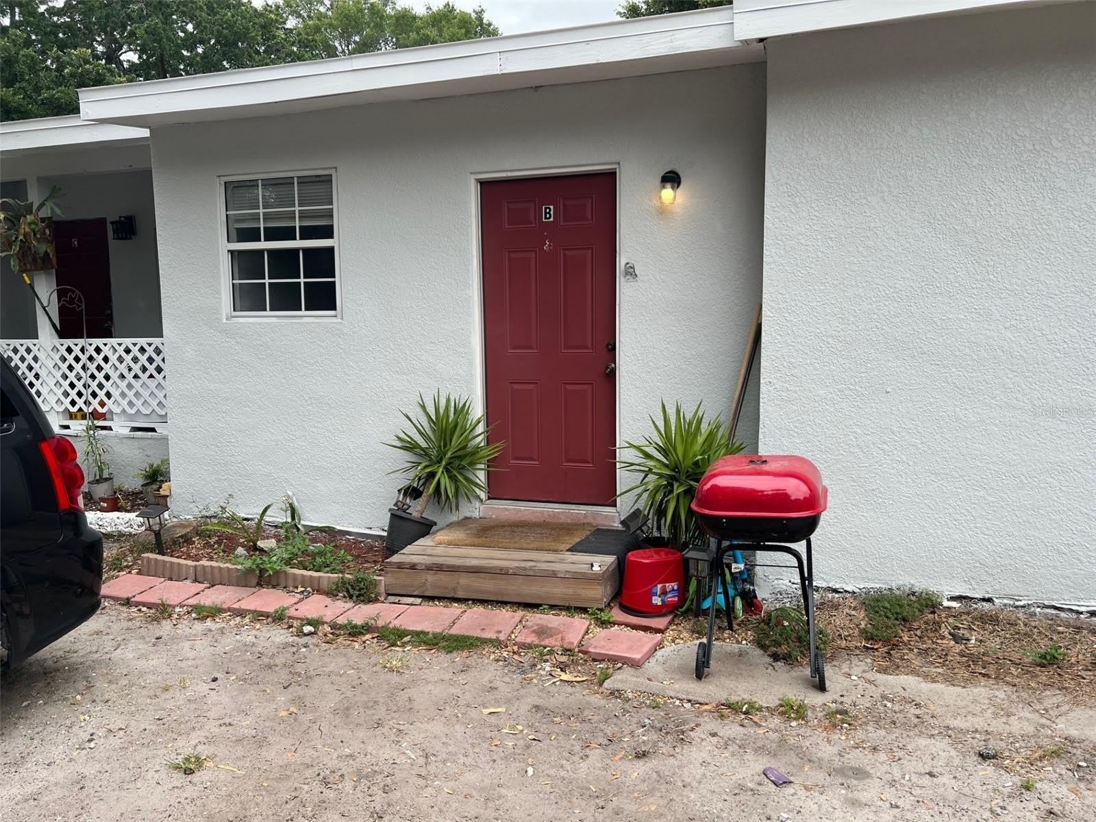 4204 N Manhattan Avenue – photo 1