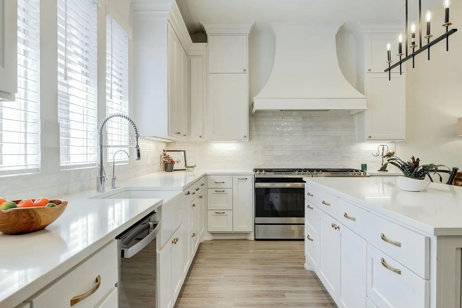 Beautiful four bedroom home in Kelsey Park! – photo 1