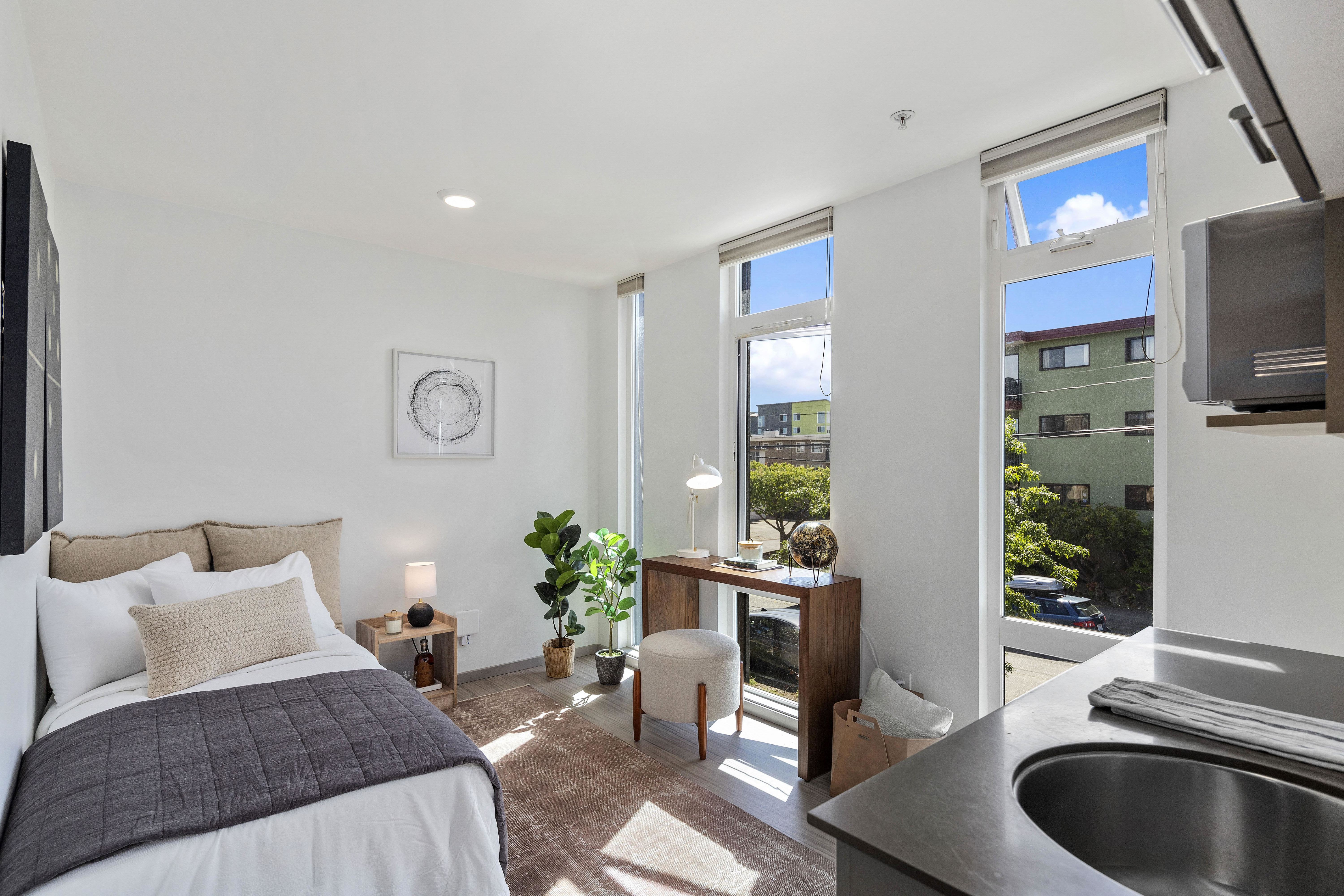 5902 Ballard Apartments – photo 1
