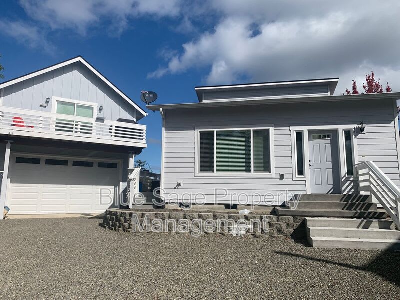 410 Eddy Ct – photo 1 of 7