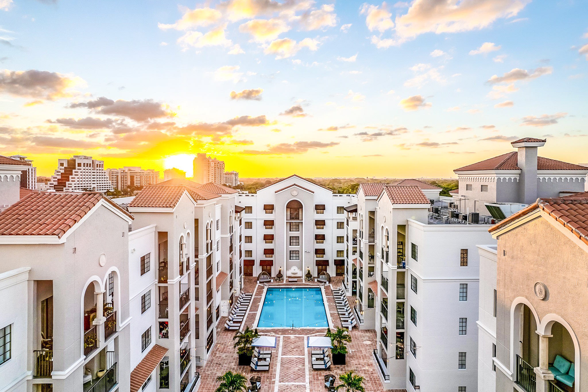 Gables Grand Plaza Apartments – photo 1