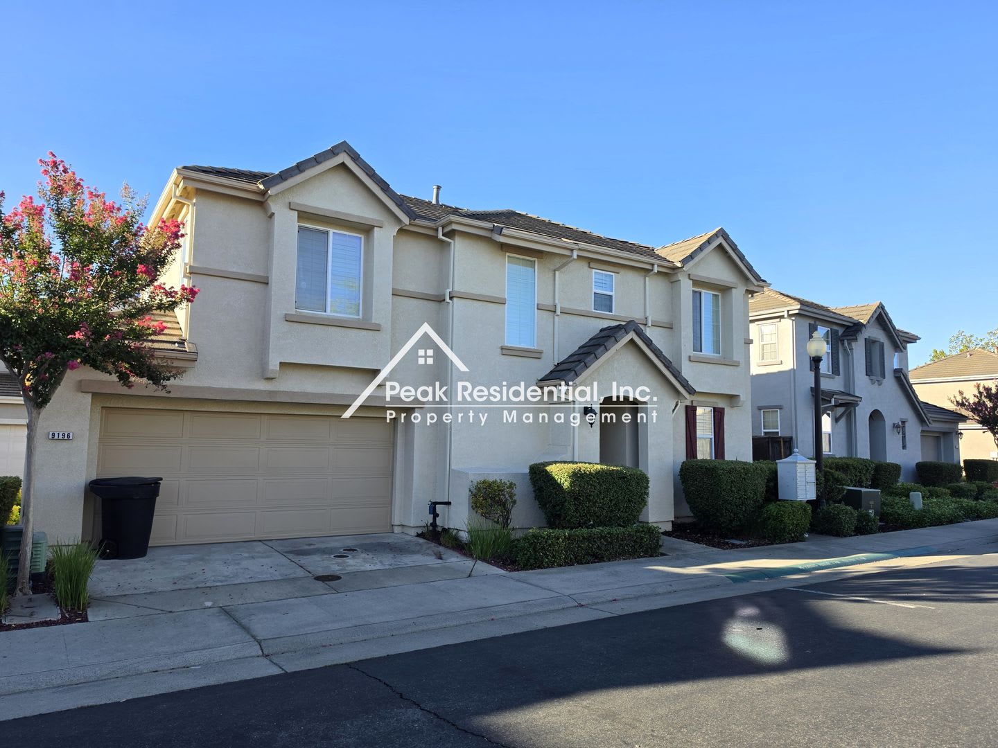 Very Nice 3bd/2.5ba Townhome Condo! – photo 1