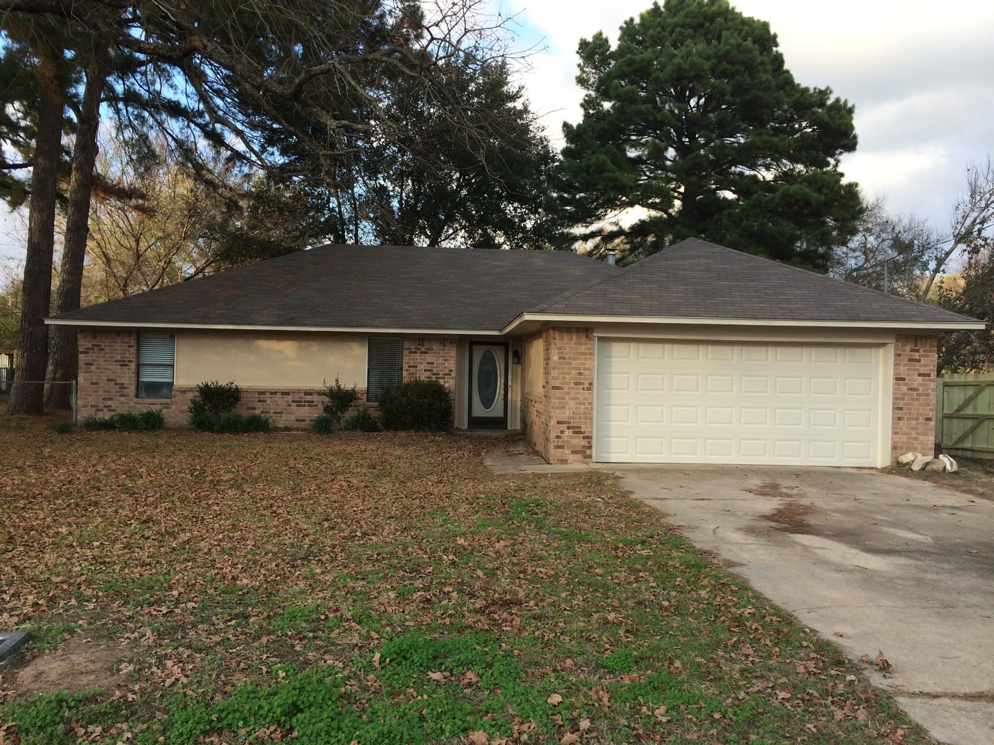 Charming 3 Bedroom In Flint Coming Soon – photo 1 of 236