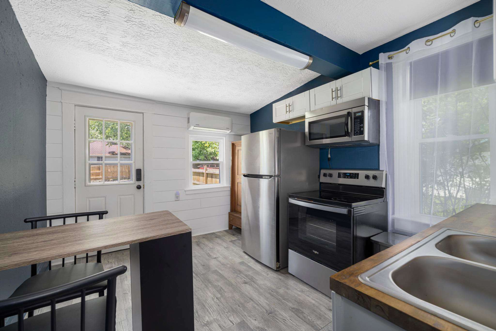 820 Florida AvenueUnit 2 – photo 1 of 26