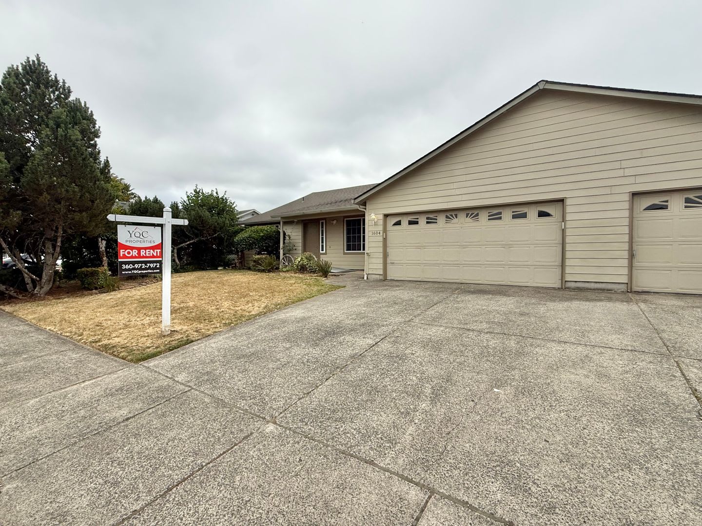 !!!HALF MONTH RENT FREE!!!Charming One-Level Ranch in Peaceful Battle Ground Neighborhood – photo 1