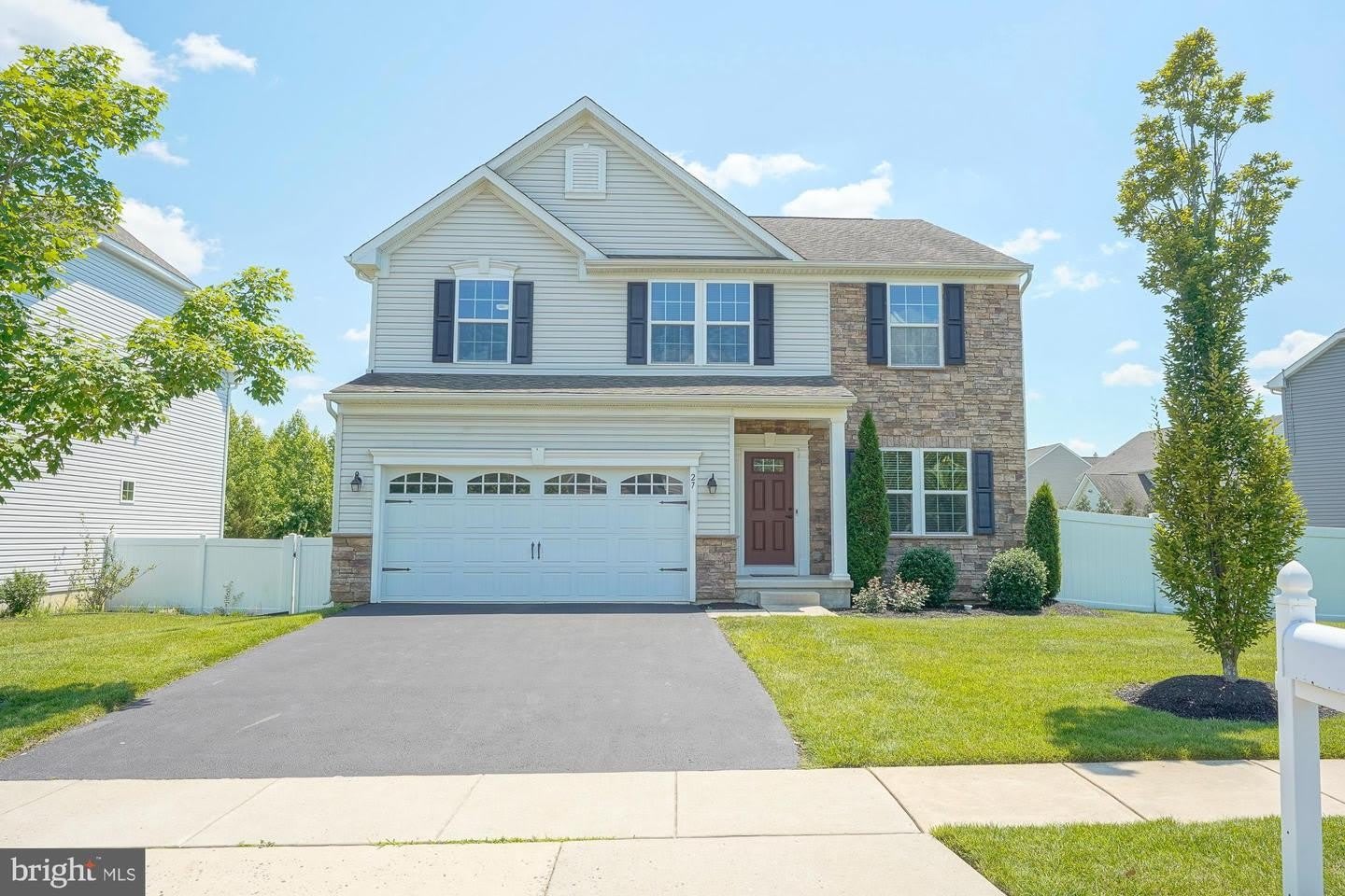 27 CARRINGTON WAY – photo 1