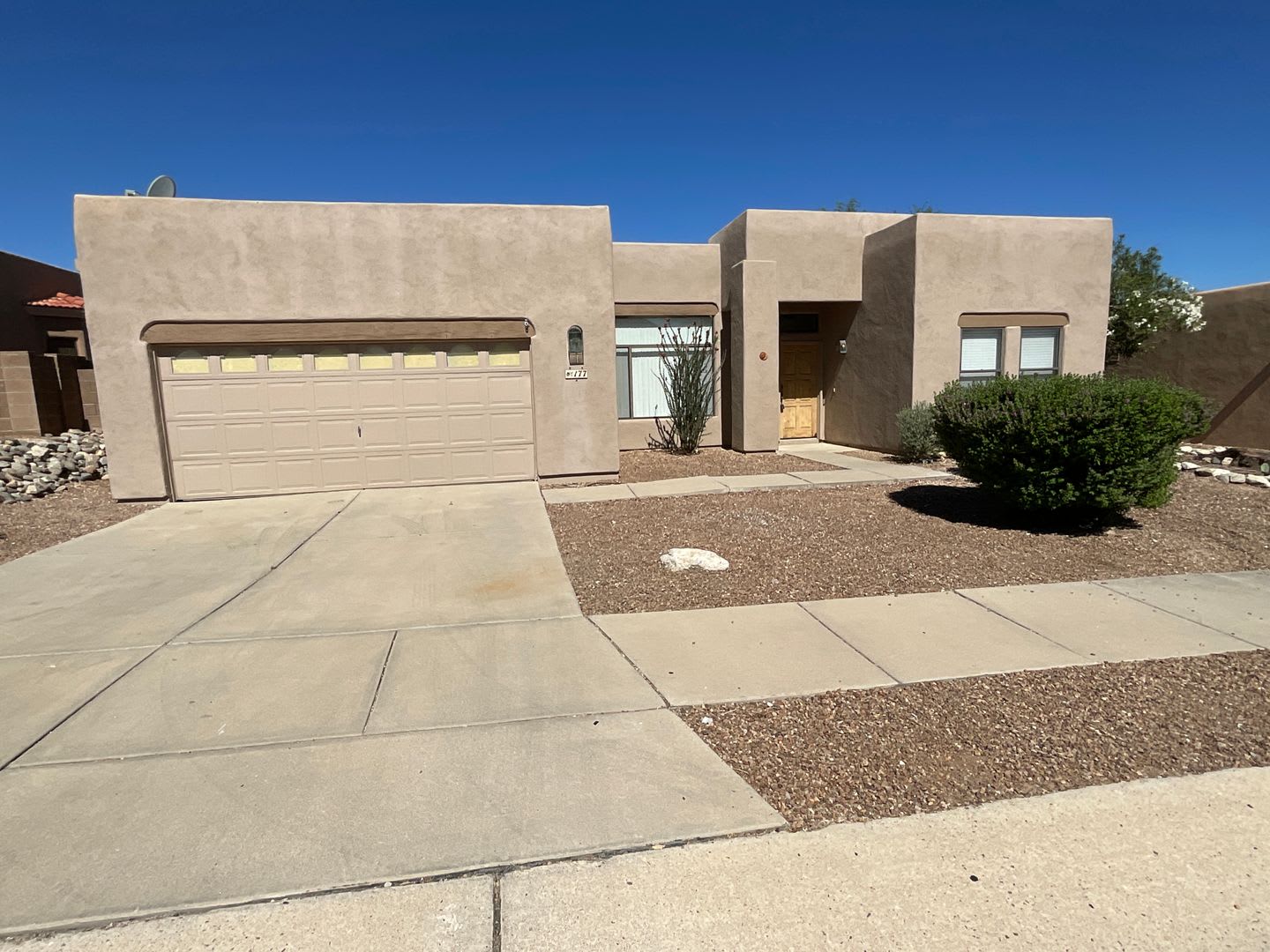 Convenient Eastside location on cul-de-sac – photo 1