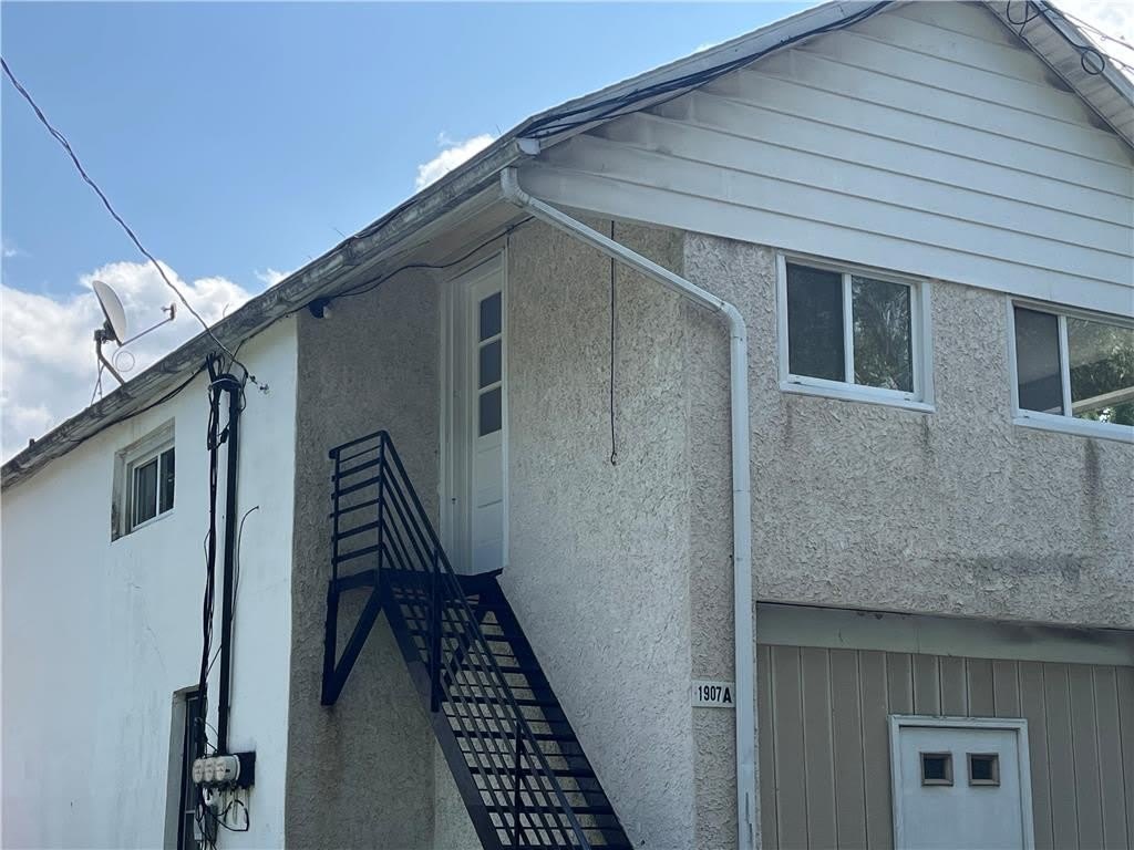 1907 Willow Park Road – photo 1 of 174