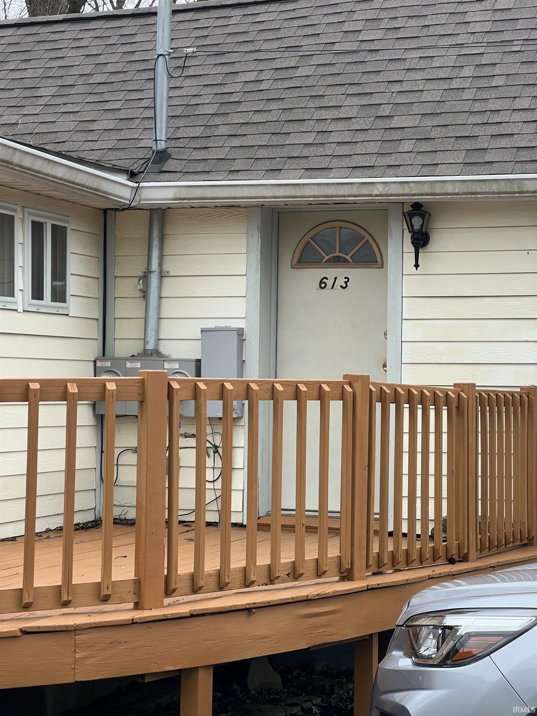 613 W Kirkwood Avenue – photo 1 of 6